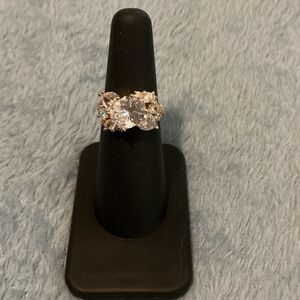 Pretty Bird Gold and Silver Sparkling Ring